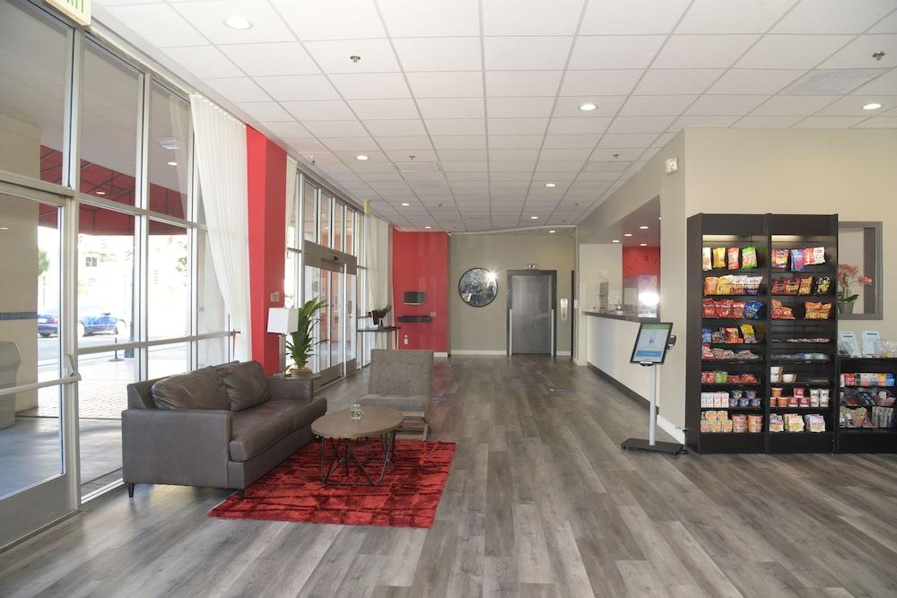 Ramada By Wyndham San Diego National City Exterior photo