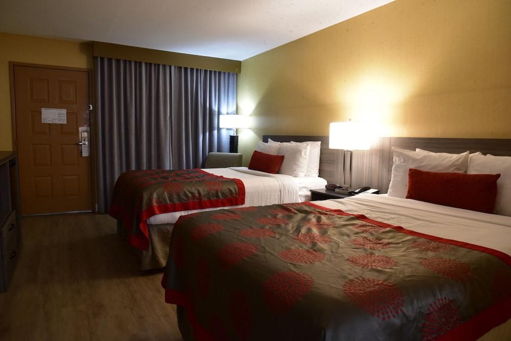Ramada By Wyndham San Diego National City Exterior photo
