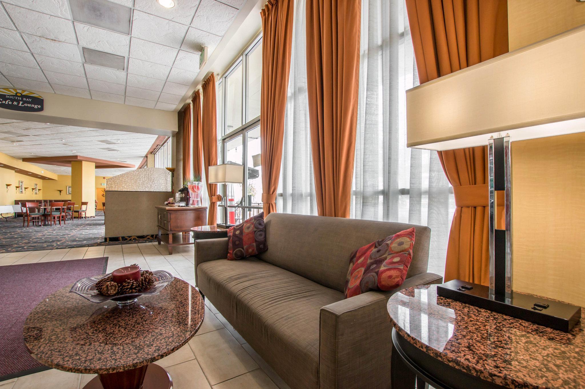 Ramada By Wyndham San Diego National City Exterior photo